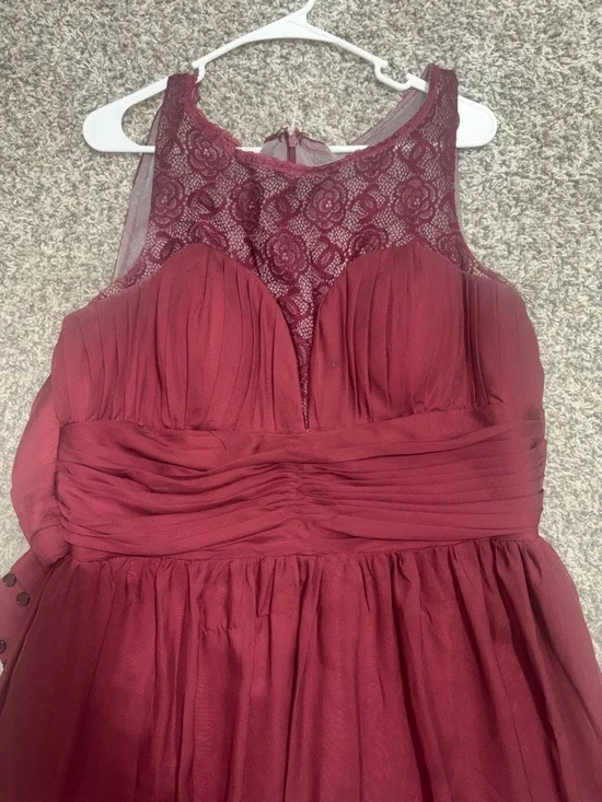 Women’s Burgundy Chiffon Lace A-Line Dress - Picture 2 of 8